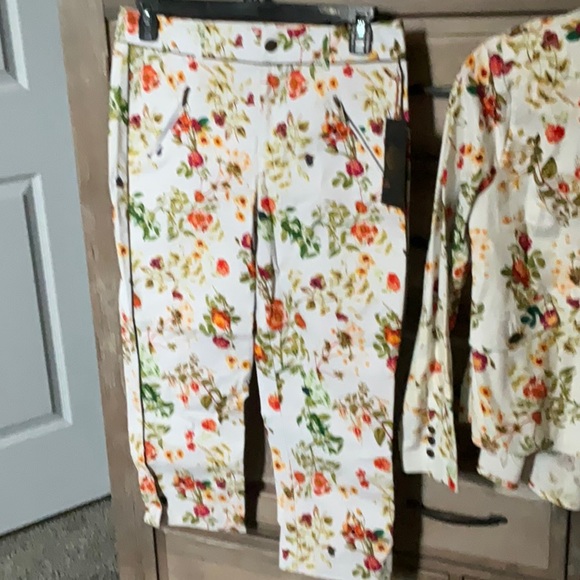 Alice Through The Looking Glass Designer Collection by Colleen Atwood Set - Picture 4 of 6